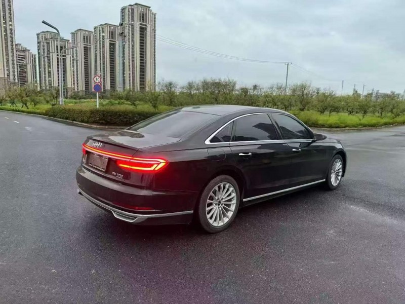 常州22年奥迪A8L7