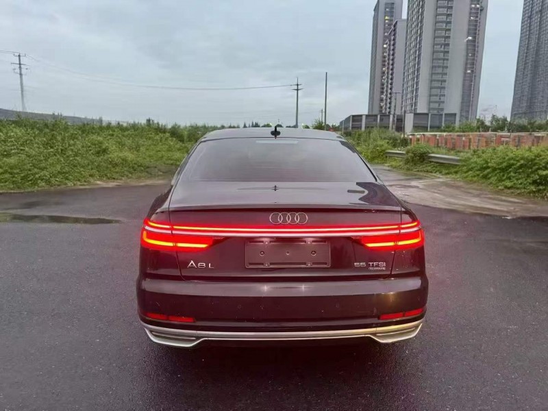 常州22年奥迪A8L9