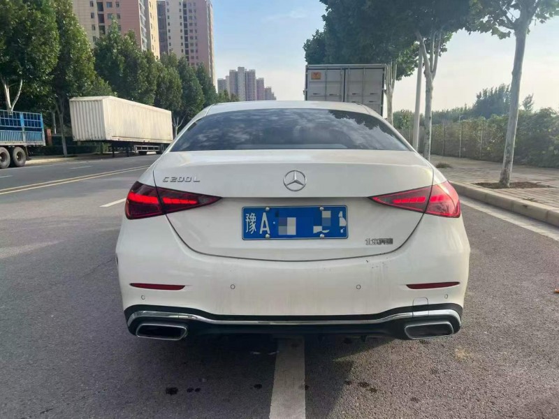 新乡23年奔驰C8