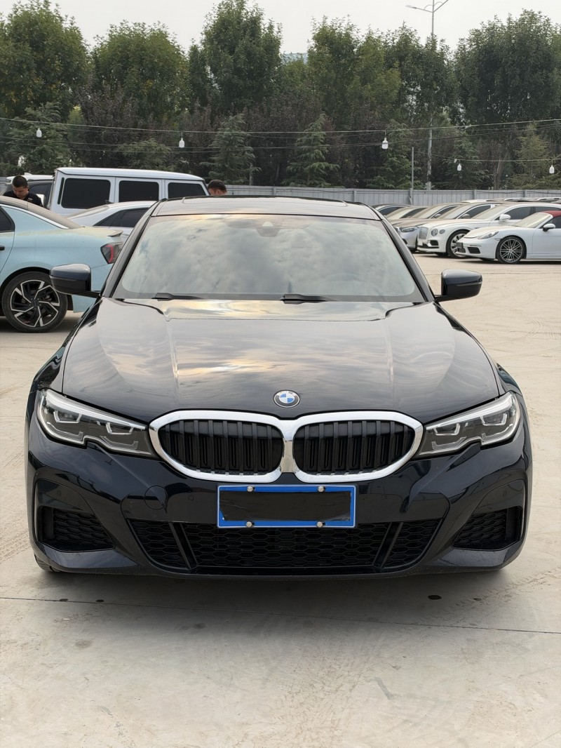 新乡22年宝马3系1