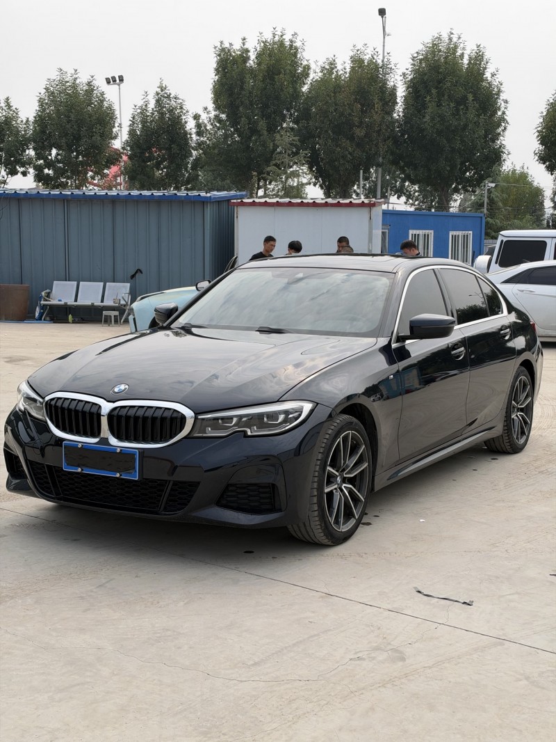新乡22年宝马3系3