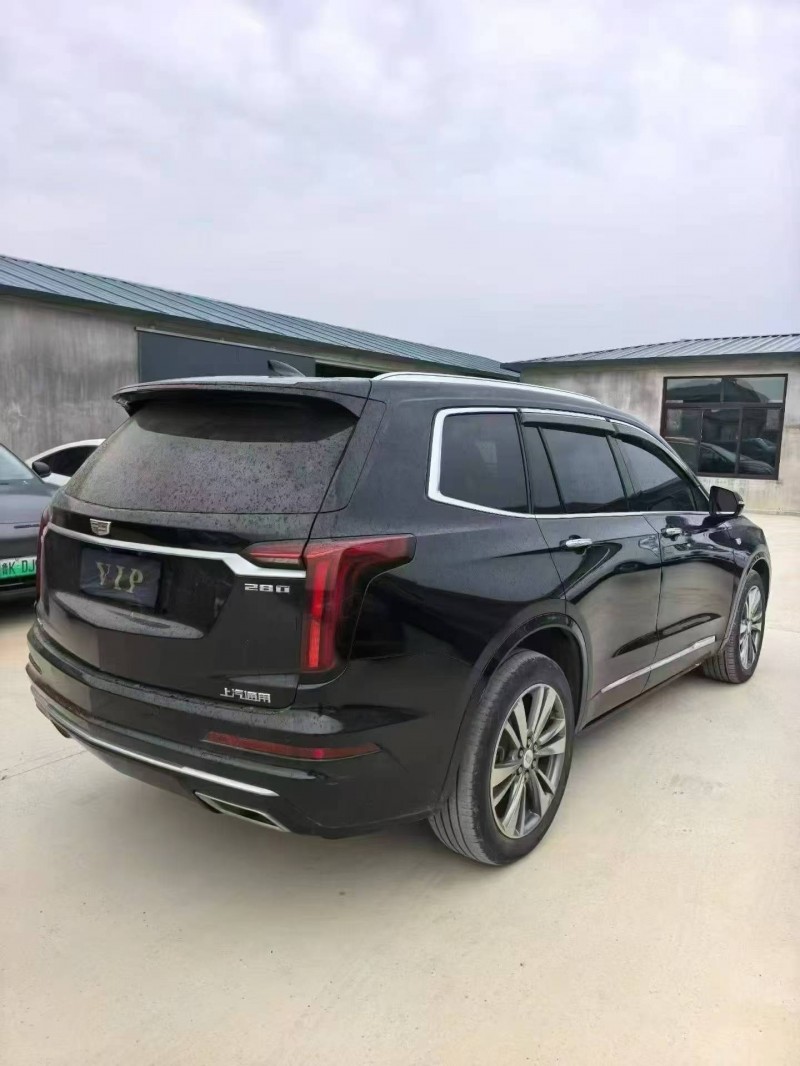 湘潭19年凯迪拉克XT68