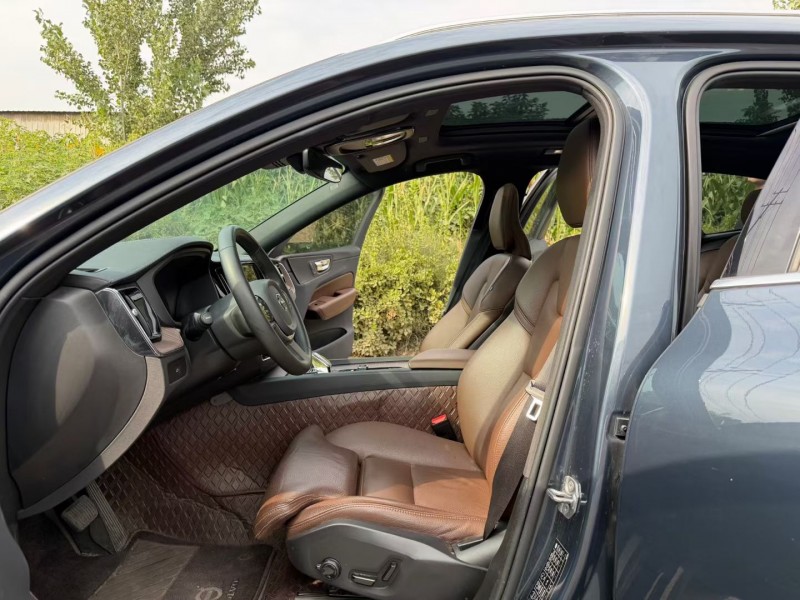济宁22年沃尔沃XC607