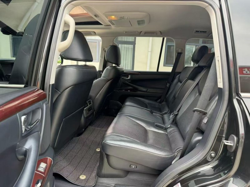 唐山12年雷克萨斯LX7