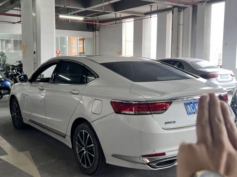 广州20年吉利博瑞5