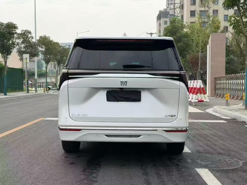 徐州25年别克GL89