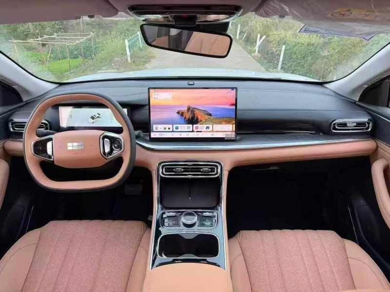 绍兴26年吉利银河4