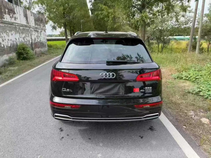 温州20年奥迪Q58