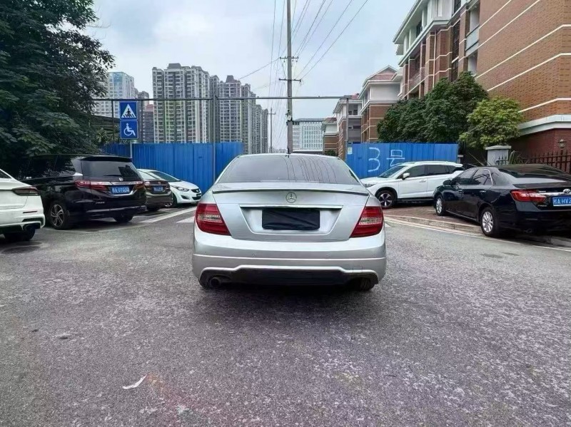 南宁14年奔驰C9
