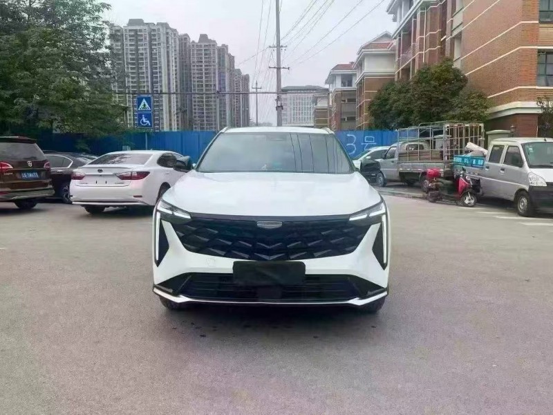 南宁24年吉利博越1