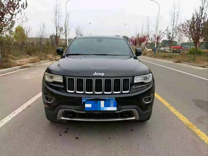 秦皇岛16年Jeep大切诺基1