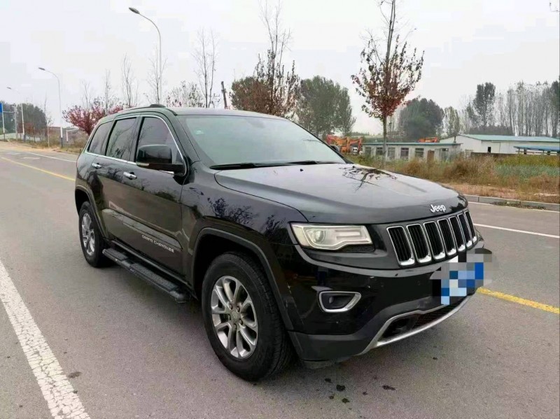 秦皇岛16年Jeep大切诺基2