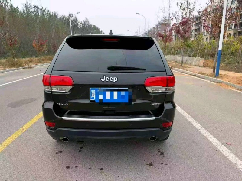 秦皇岛16年Jeep大切诺基9