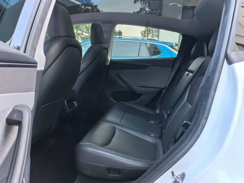 深圳25年特斯拉MODEL Y4