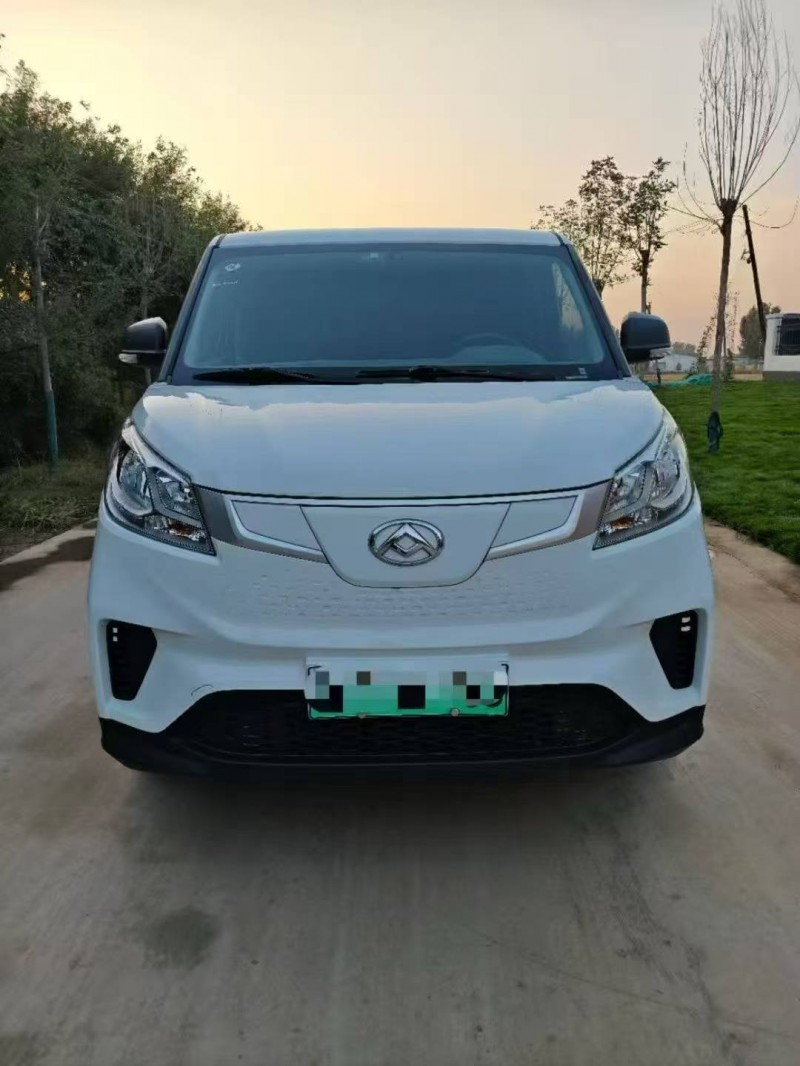 东营24年大通EV30L1