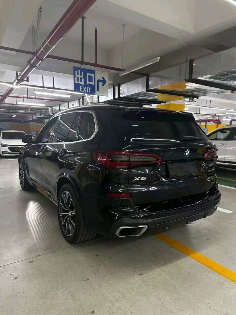 重庆19年宝马X57