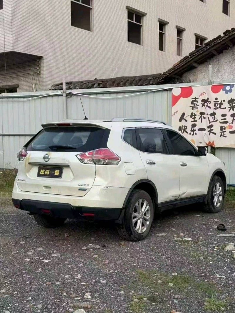 广州15年日产奇骏5