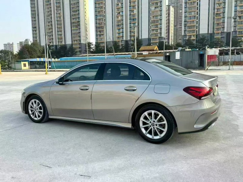 南宁20年奔驰A8