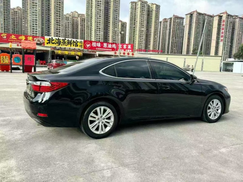 南宁13年雷克萨斯ES7