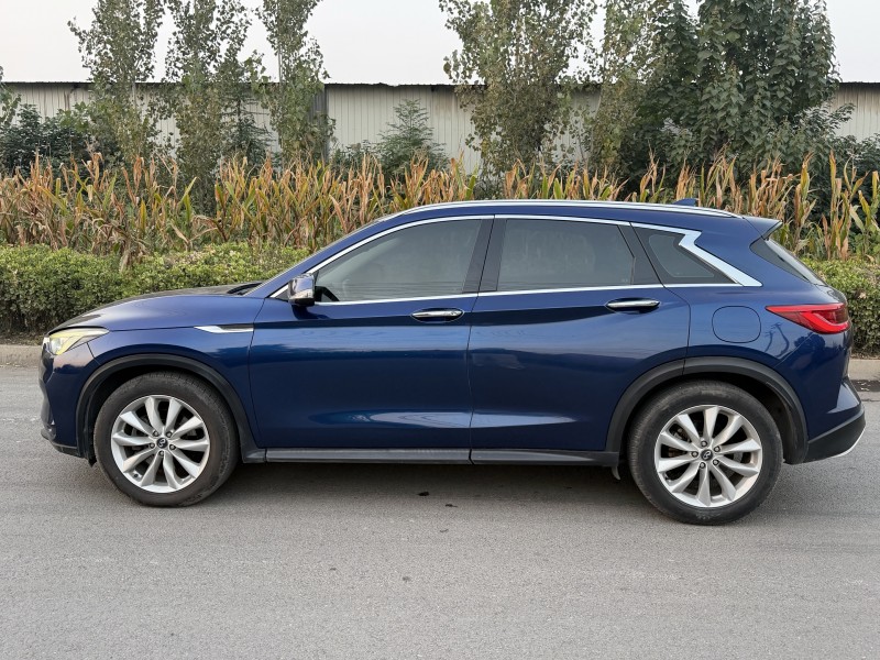 济宁20年英菲尼迪QX503