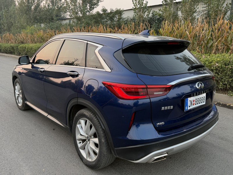 济宁20年英菲尼迪QX504