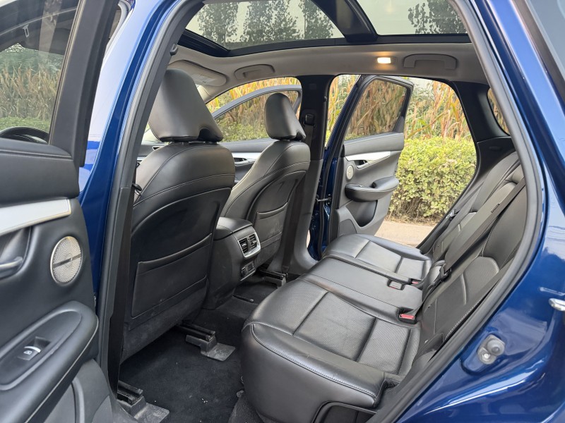济宁20年英菲尼迪QX506