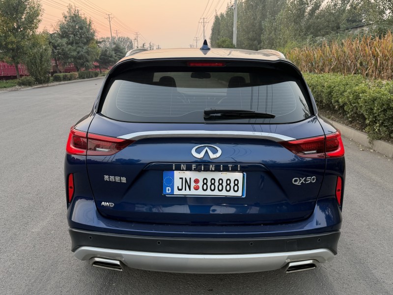 济宁20年英菲尼迪QX509