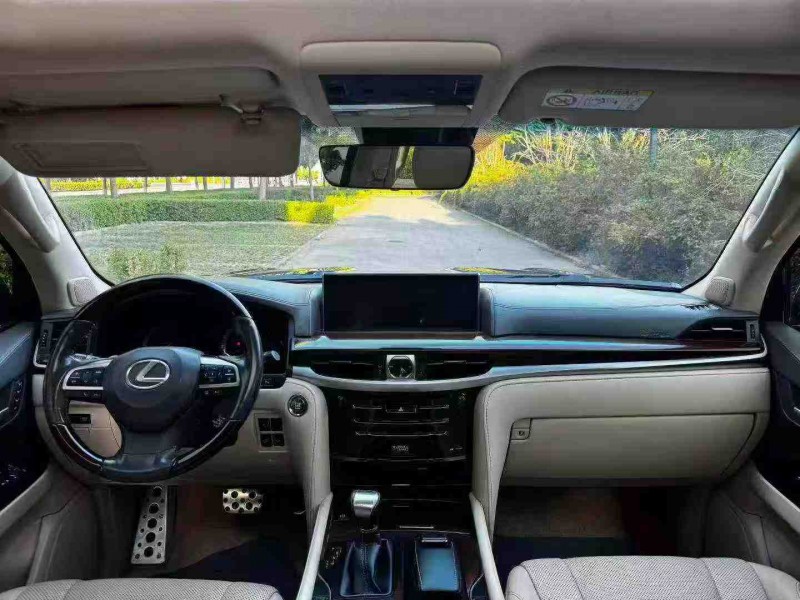 安阳21年雷克萨斯LX4