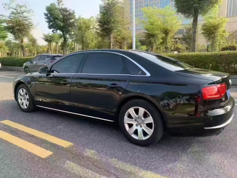 广州14年奥迪A8L7