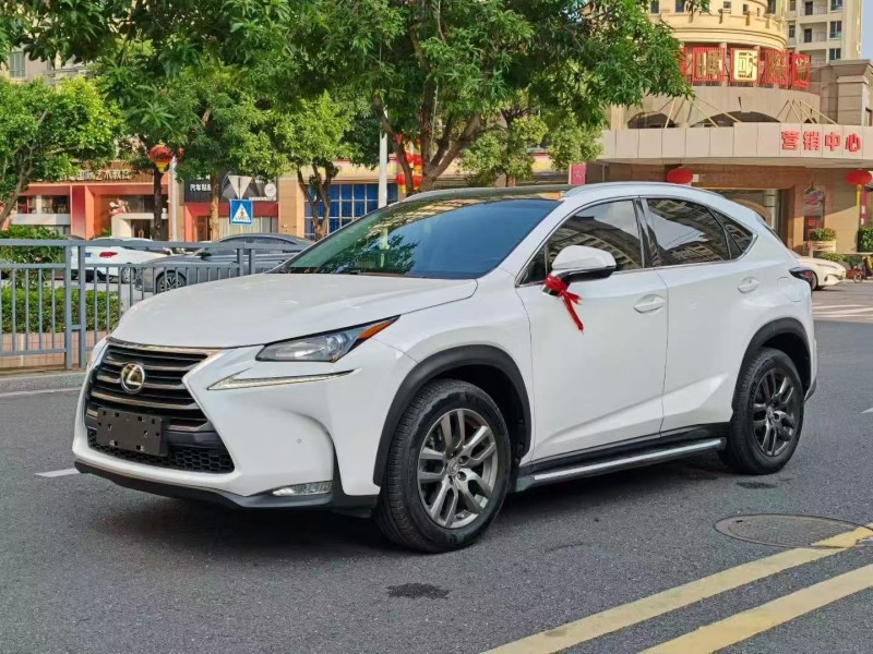 广州17年雷克萨斯NX3
