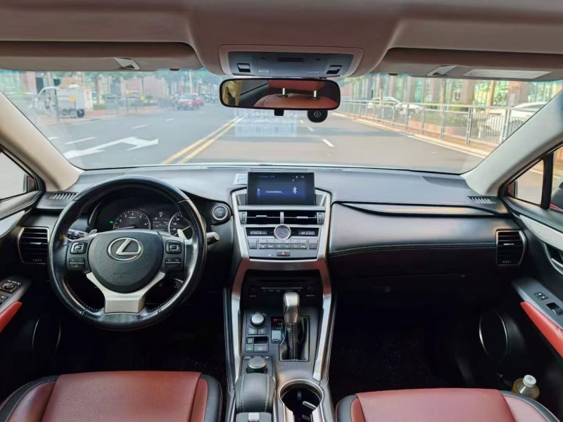 广州17年雷克萨斯NX5
