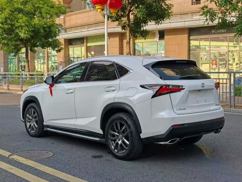 广州17年雷克萨斯NX7