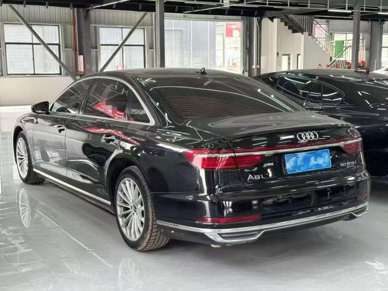 深圳21年奥迪A8L7