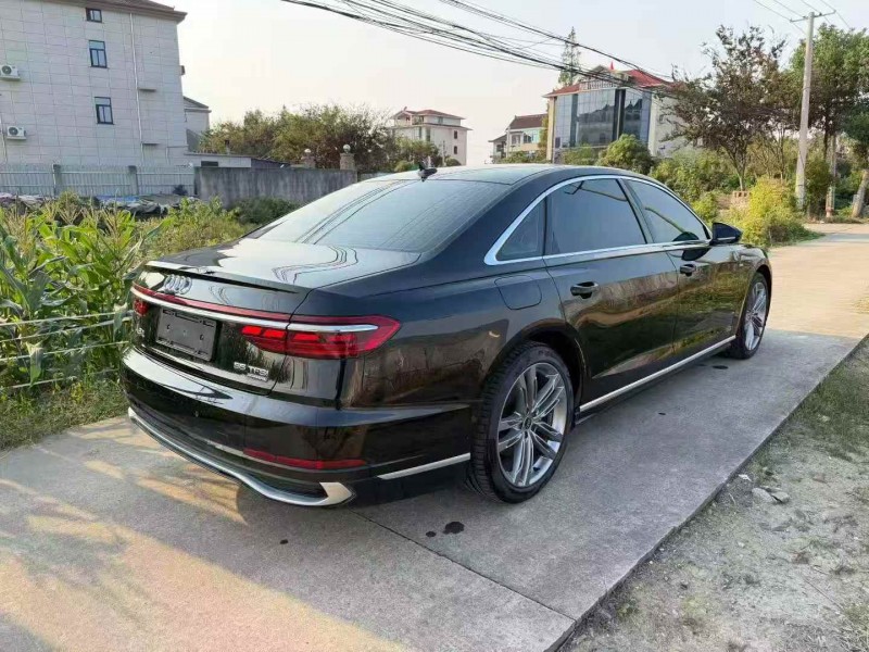 绍兴24年奥迪A8L8