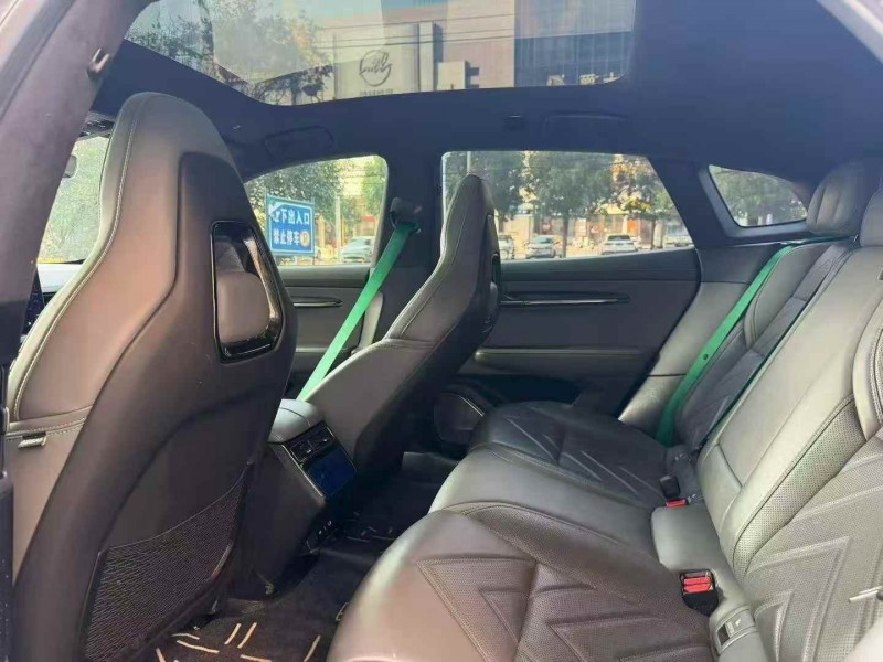 潍坊23年极氪汽车0016