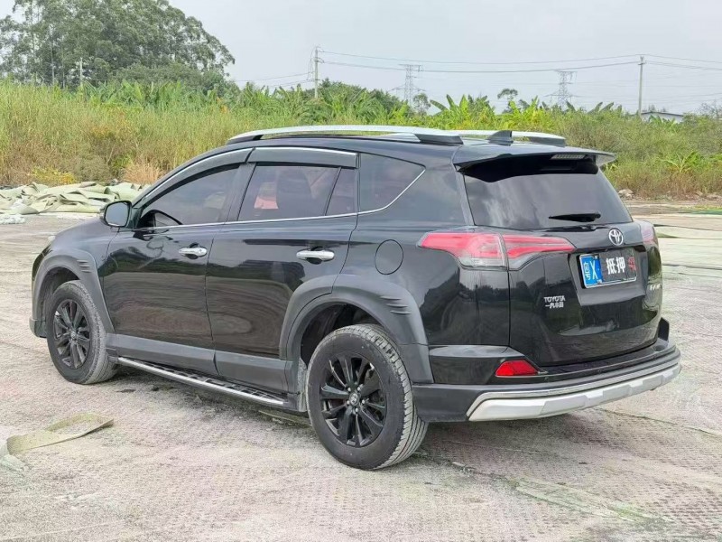 广州19年丰田RAV48