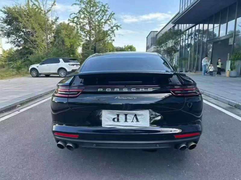 苏州18年保时捷帕拉梅拉8