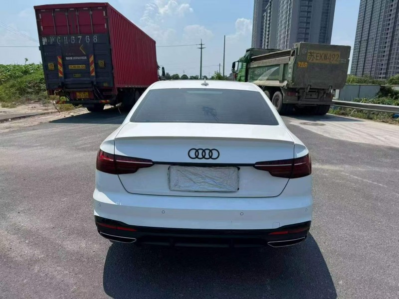 苏州24年奥迪A4L8