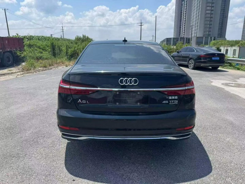苏州23年奥迪A6L8