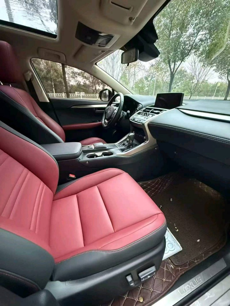 连云港21年雷克萨斯NX4