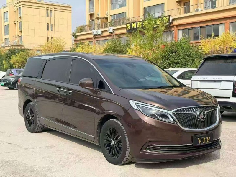 潍坊17年别克GL82