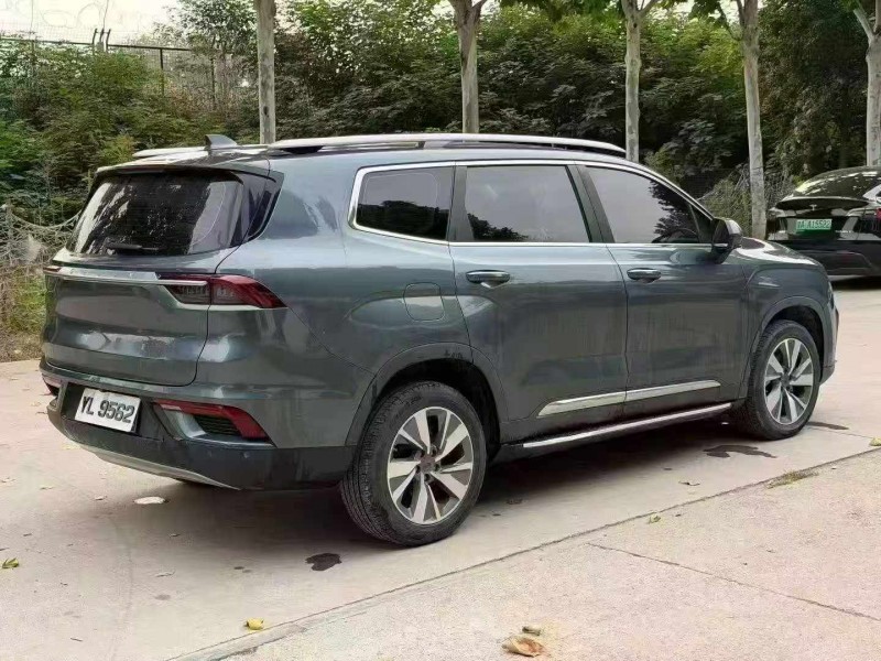 新乡21年吉利豪越4