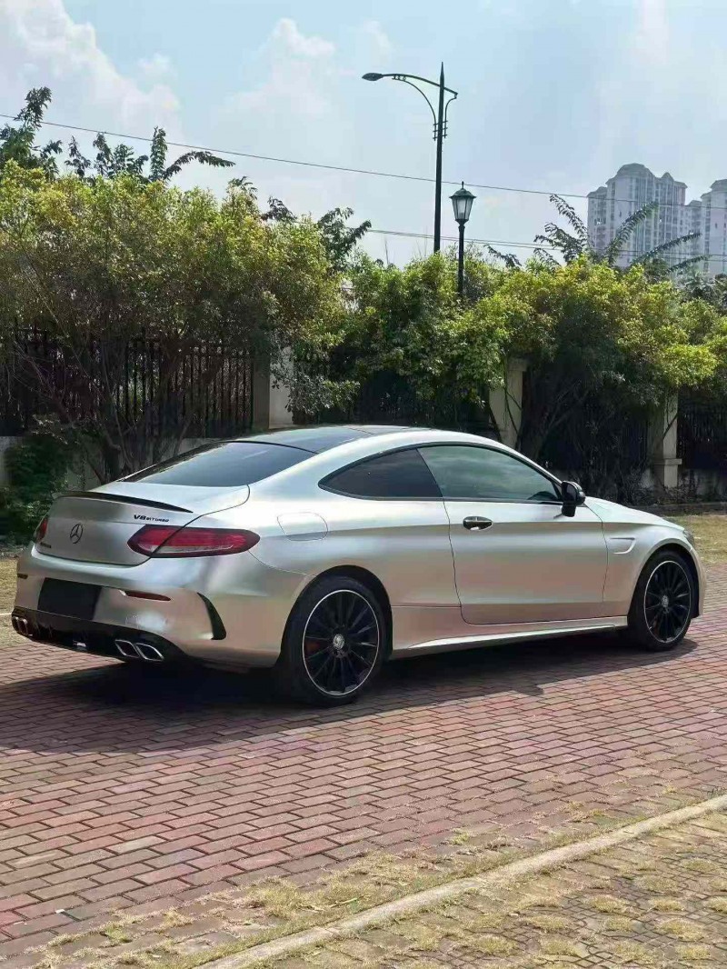 广州18年奔驰C8