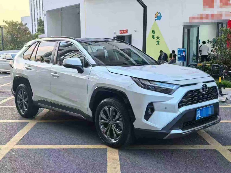 深圳25年丰田RAV4荣放3
