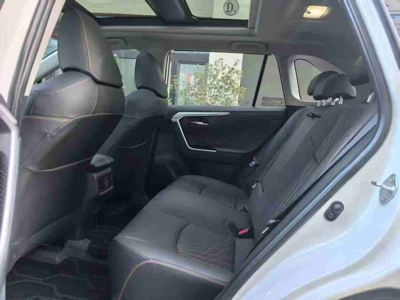 深圳25年丰田RAV4荣放6