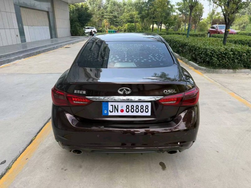 济宁18年英菲尼迪Q504