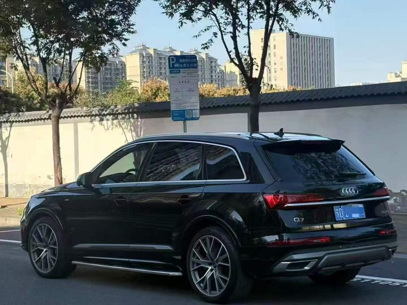 常州22年奥迪Q79