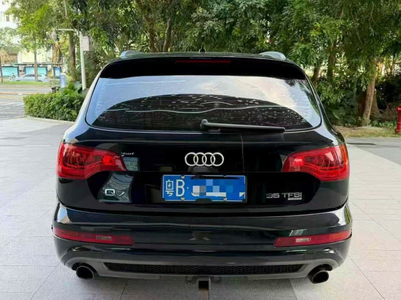 广州14年奥迪Q79