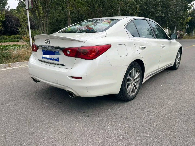 济宁17年英菲尼迪Q50L2