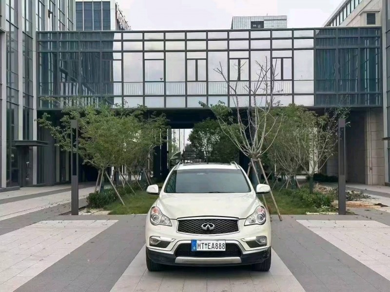 青岛17年英菲尼迪QX501
